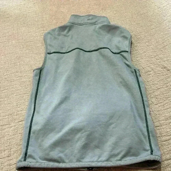 Vineyard‎ vines gray vest - Picture 6 of 6